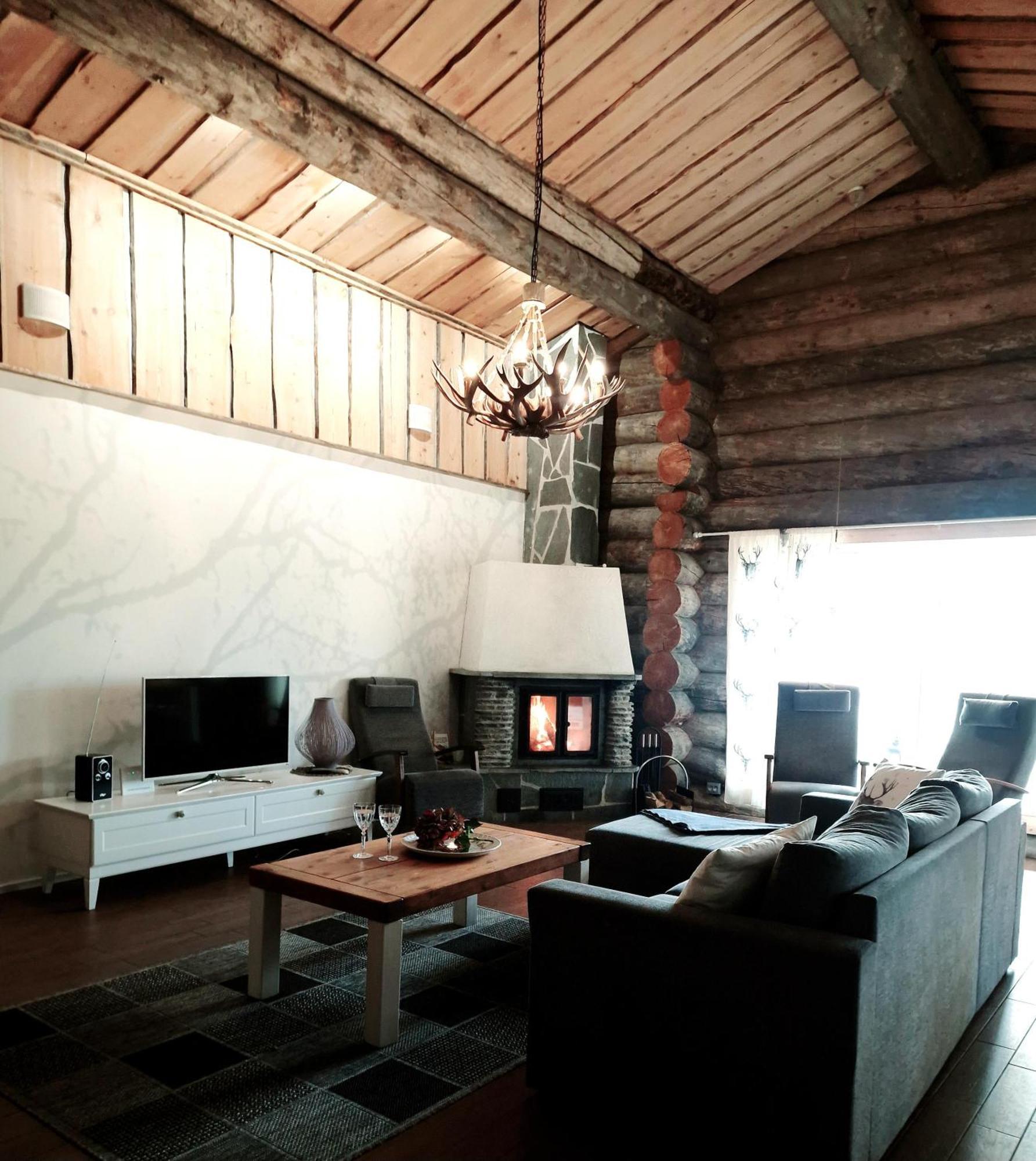 Napapiirin Jaervilomat Hotel Luukonniemi Ngoại thất bức ảnh