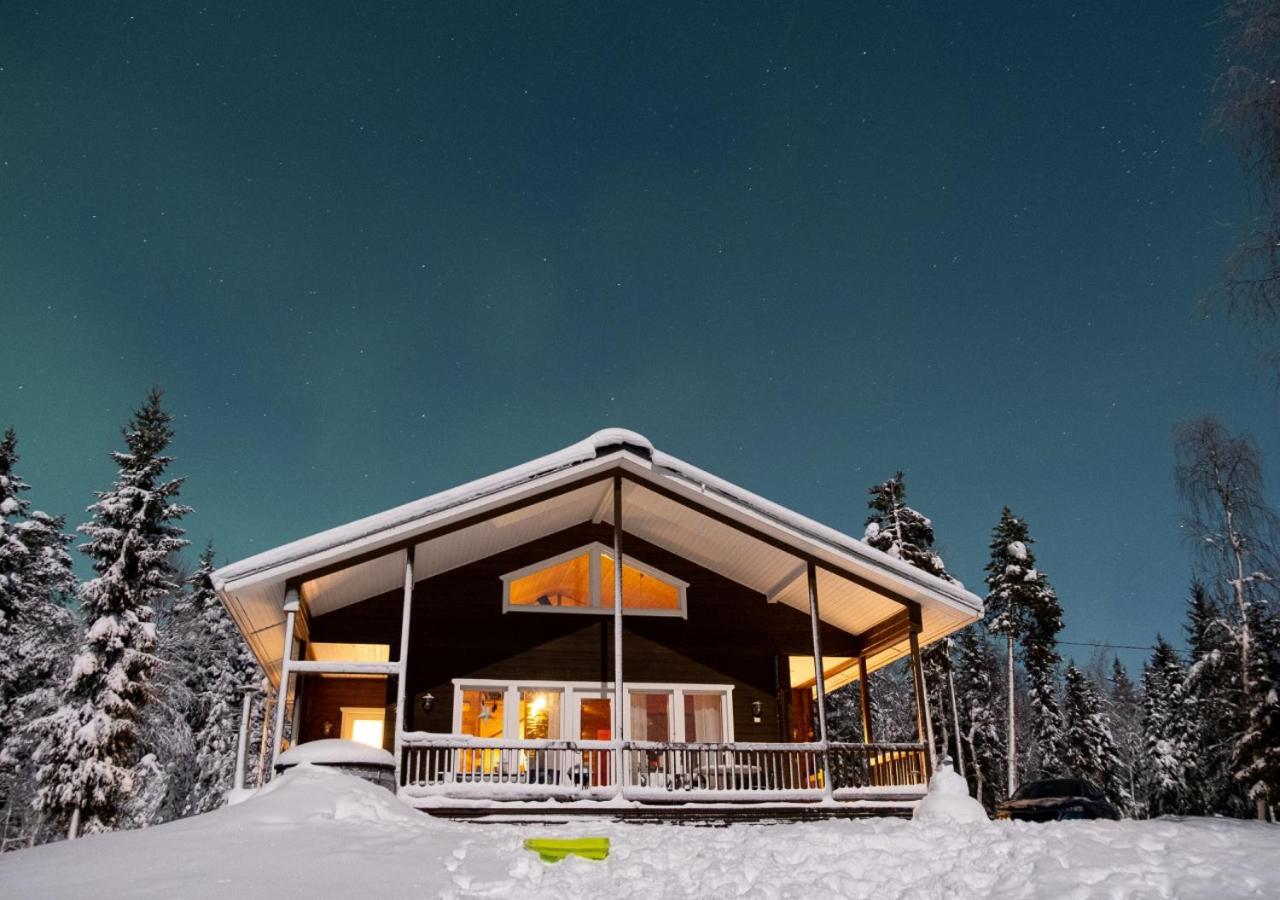 Napapiirin Jaervilomat Hotel Luukonniemi Ngoại thất bức ảnh